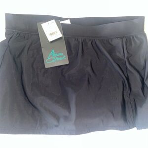 Aqua Green Swim Skirt Size Large Color Black